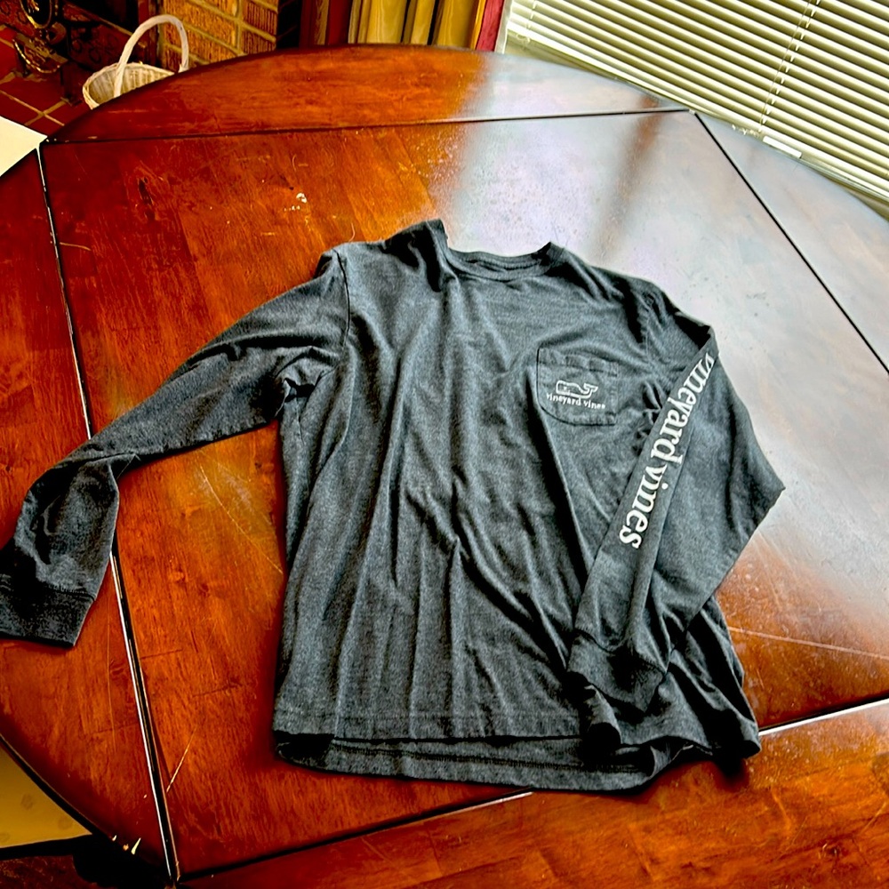 men’s VV l/s tshirt size M